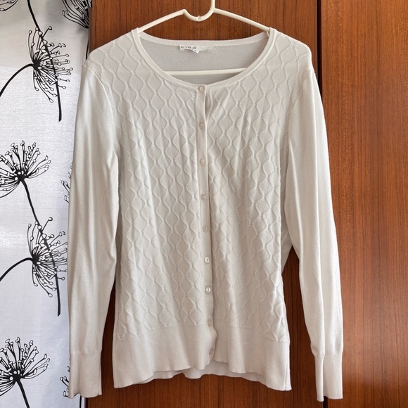 cleo Sweaters - Cleo White Diamond Texture Knit Button Front Cardigan Size M